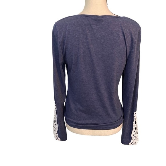 Noracora Blue Long Sleeve Side Tie Shirt Top with White Knit Sleeve Sz M - Picture 4 of 14